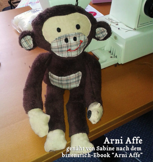 Affe, genäht von Sabine nach dem binenstich-Ebook "Arni Affe"